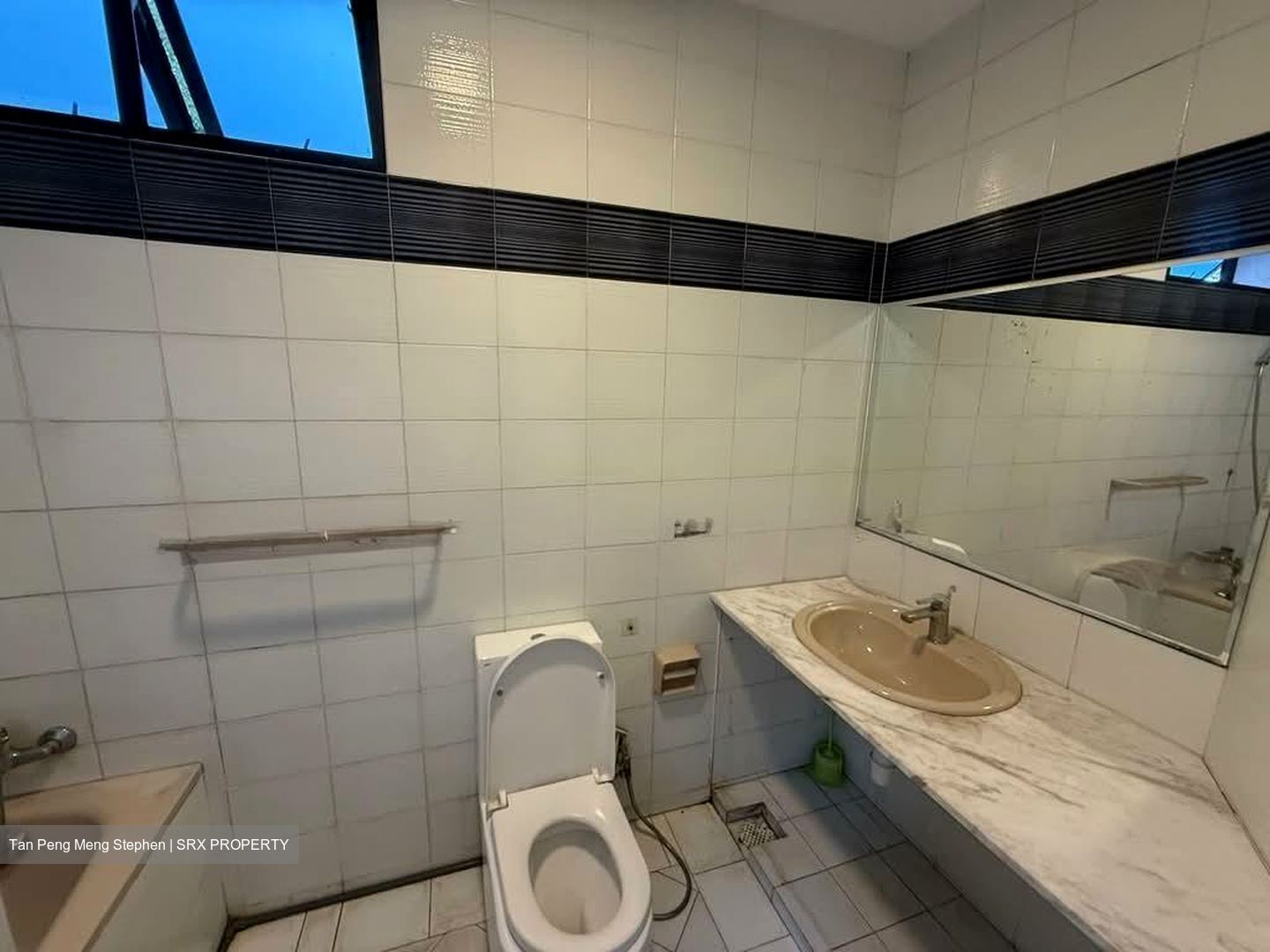Charlton Corner (D19), Apartment #537578031